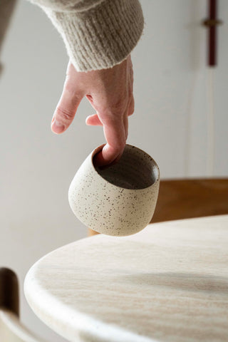 Serif Cup Round