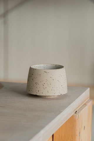 Serif Cup klein - gesprenkelt