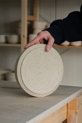 Plaque Serif Large - Tacheté